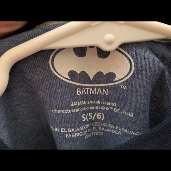 Batman-long sleeve shirt… perfect condition - Picture 3 of 4